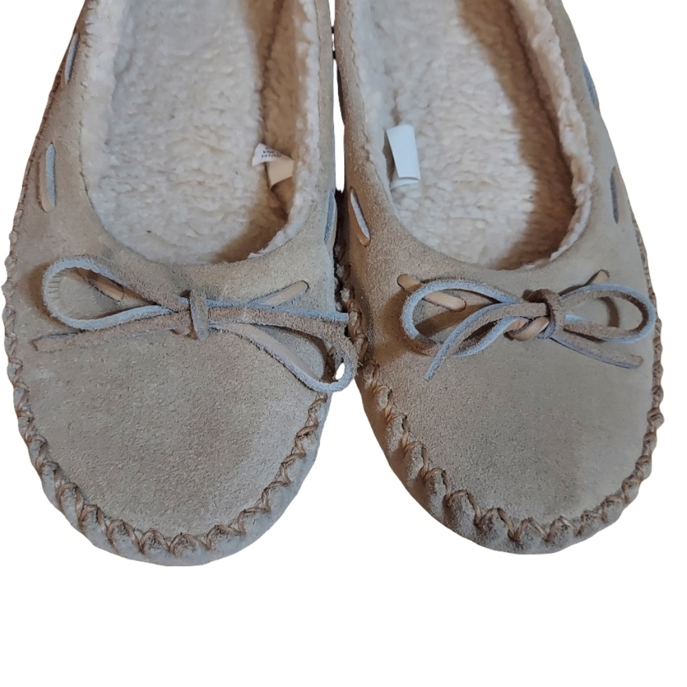 L.L.Bean Hearthside Suede Sherpa Lined Moccasins - Picture 5 of 12
